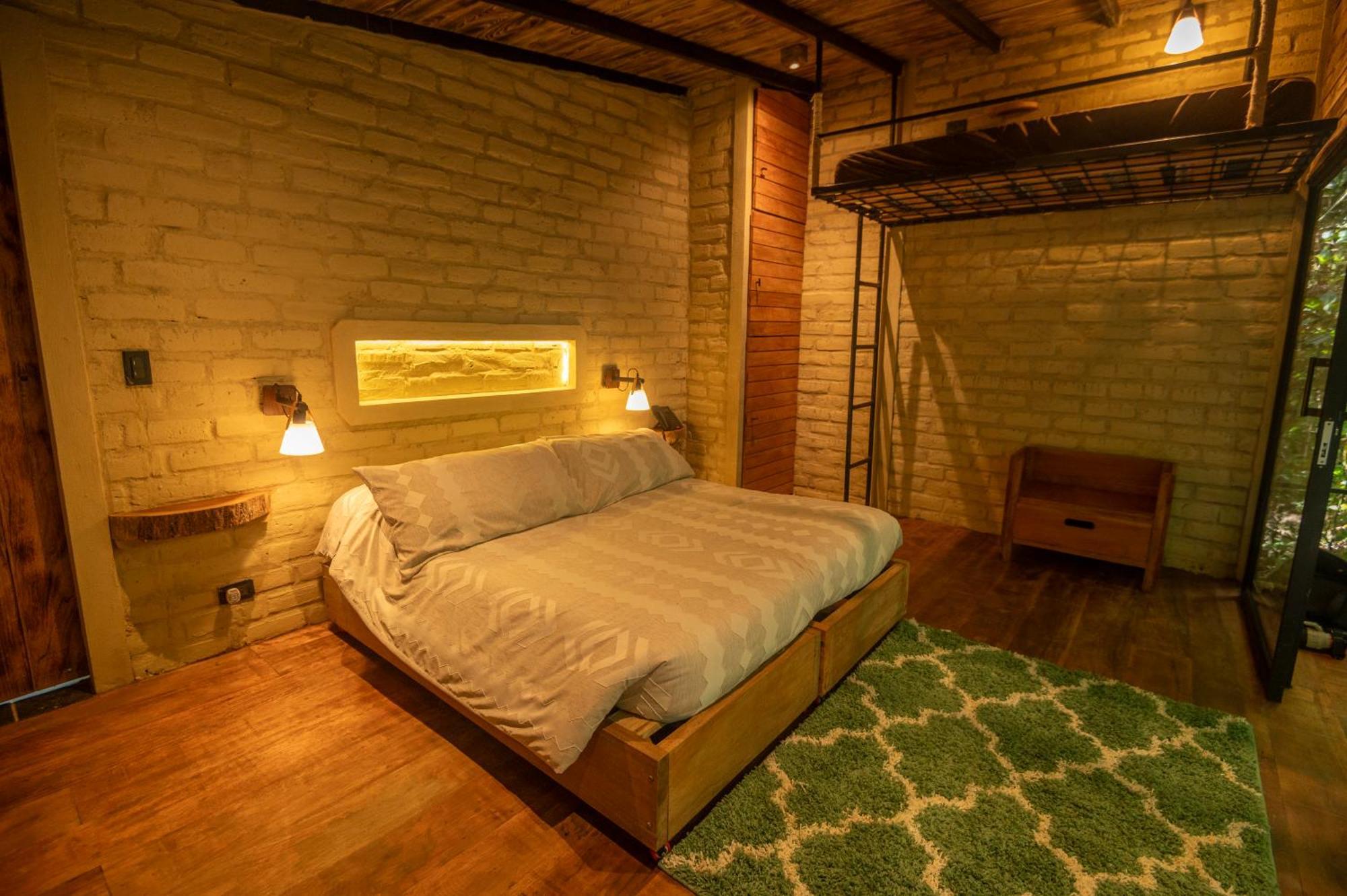 Hamadryade Lodge Puerto Misahuallí المظهر الخارجي الصورة